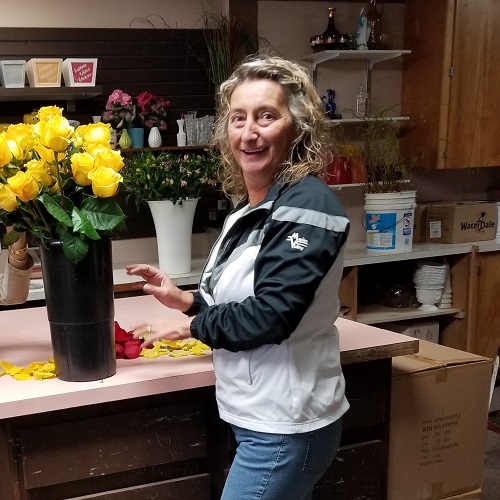 With Flower Delivery Service, An Islander Touches Hearts